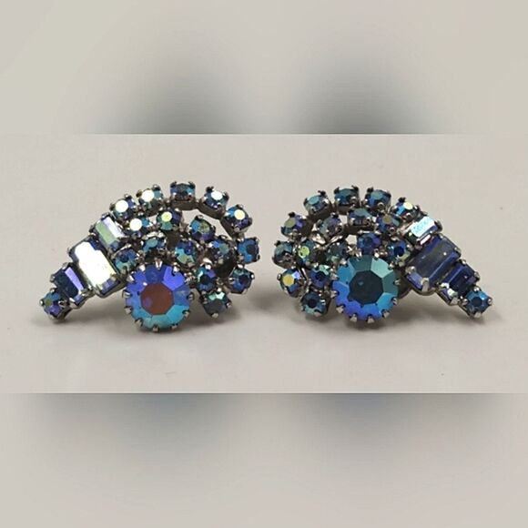 Continental Vintage Blue Borealis Rhinestone Clip On Earrings - Picture 2 of 16